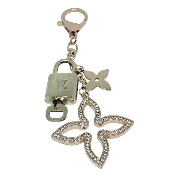 Louis Vuitton Lock & Key Set #314 w/ a Black/Rhinestone Clover Charm Keychain - Picture 3 of 6